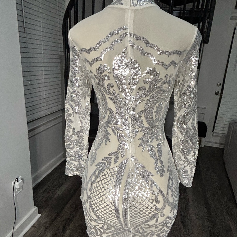 NEW! Jessica Hayes Luxe Silver Sequin Dress - Picture 7 of 11